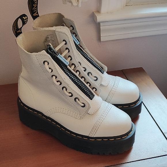 Dr. Martens White Leather Women's Boots - Picture 6 of 7